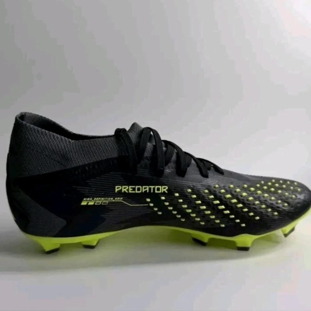 adidas Men 13 PREDATOR ACCURACY.2 FIRM GROUND SOCCER CLEATS Black/Yellow IG0781